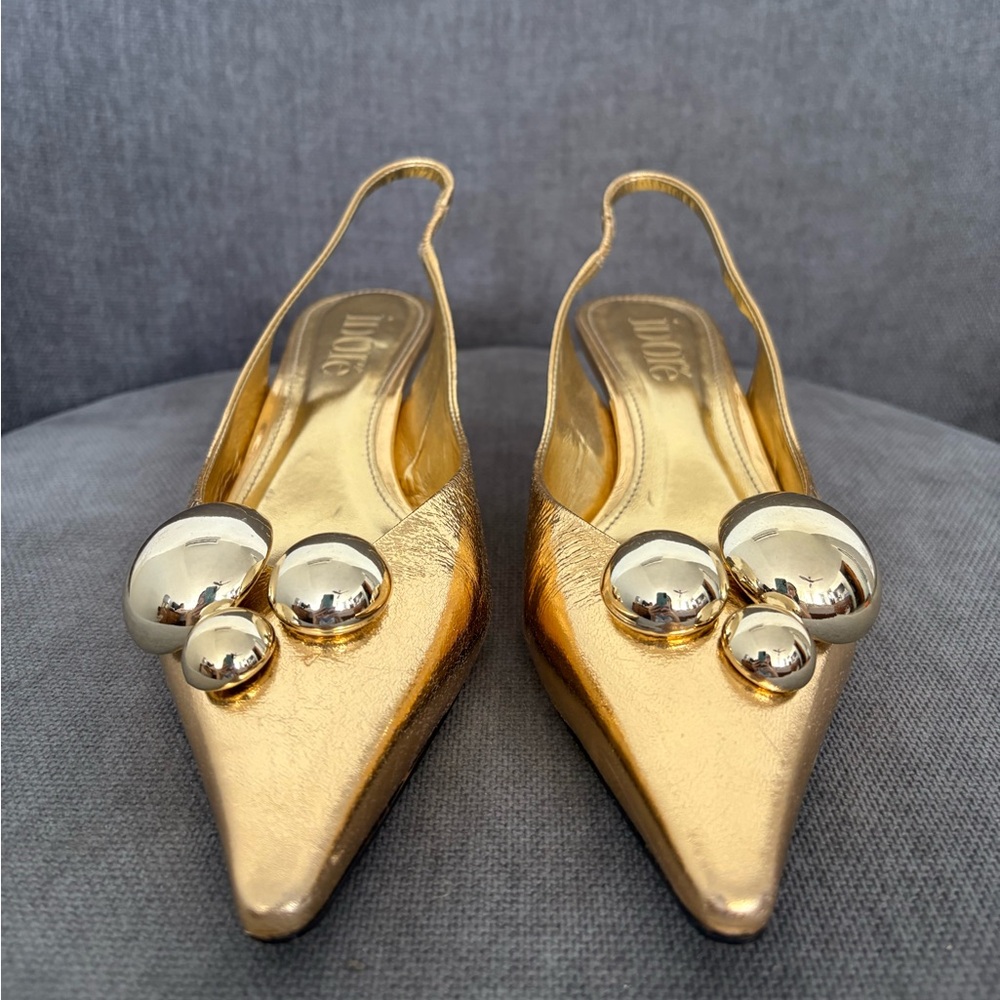Elegant Gold Slingback Heels